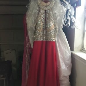Absolutely Beautiful evening gown/prom dress
